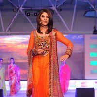 Richa Gangopadhyay - Heroines Ramp Walk at South Spin Fashion Awards Stills | Picture 271393