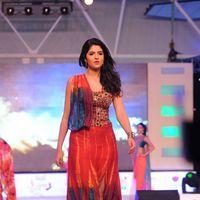 Deeksha Seth - Heroines Ramp Walk at South Spin Fashion Awards Stills | Picture 271397