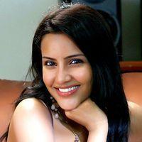 Priya Anand - Actress Priya Anand in 1234 Andharu Engineerle Movie Stills