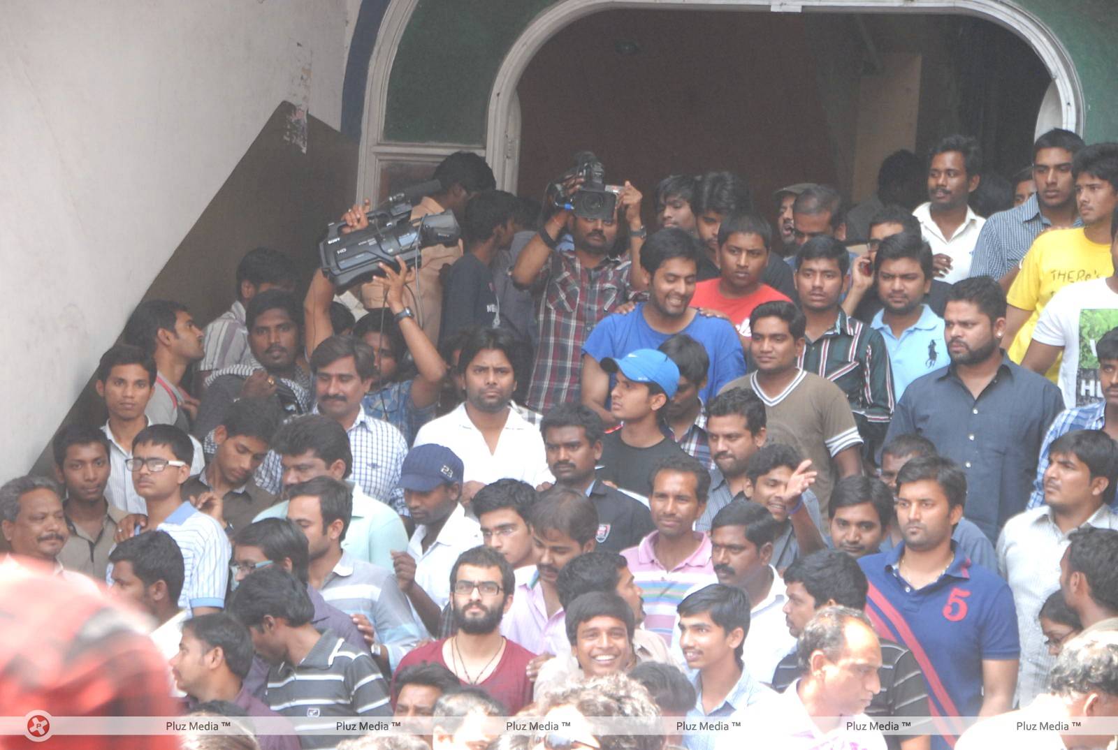 Baadshah Hungama at RTC X Roads Photos | Picture 425645