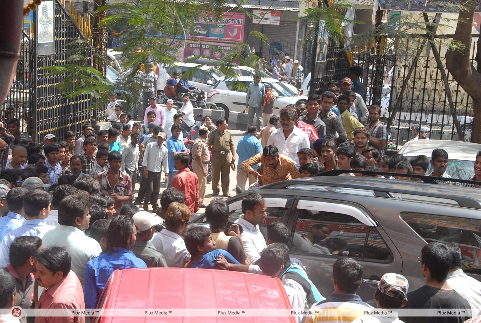Baadshah Hungama at RTC X Roads Photos | Picture 425685