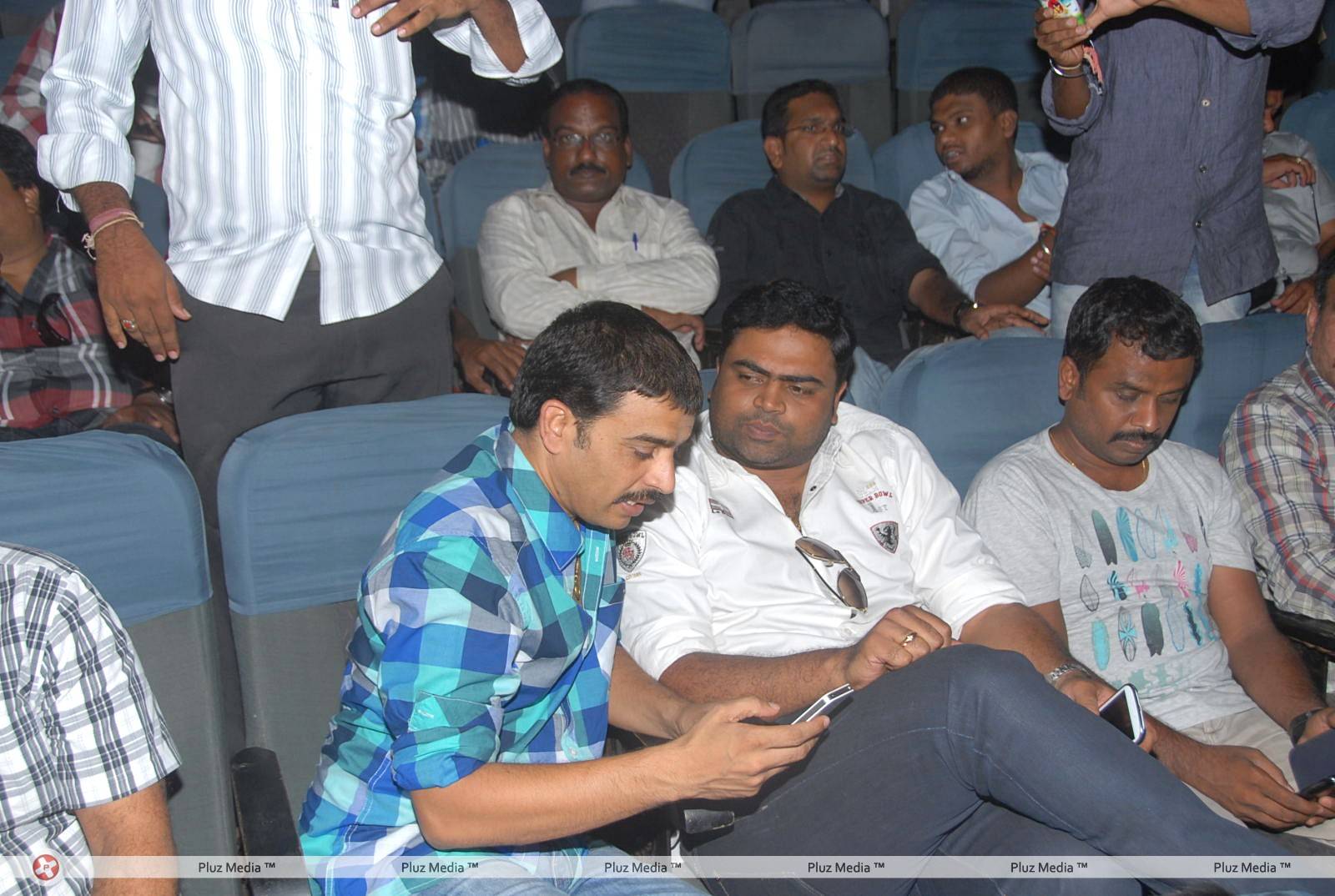 Dil Raju - Baadshah Hungama at RTC X Roads Photos | Picture 425533
