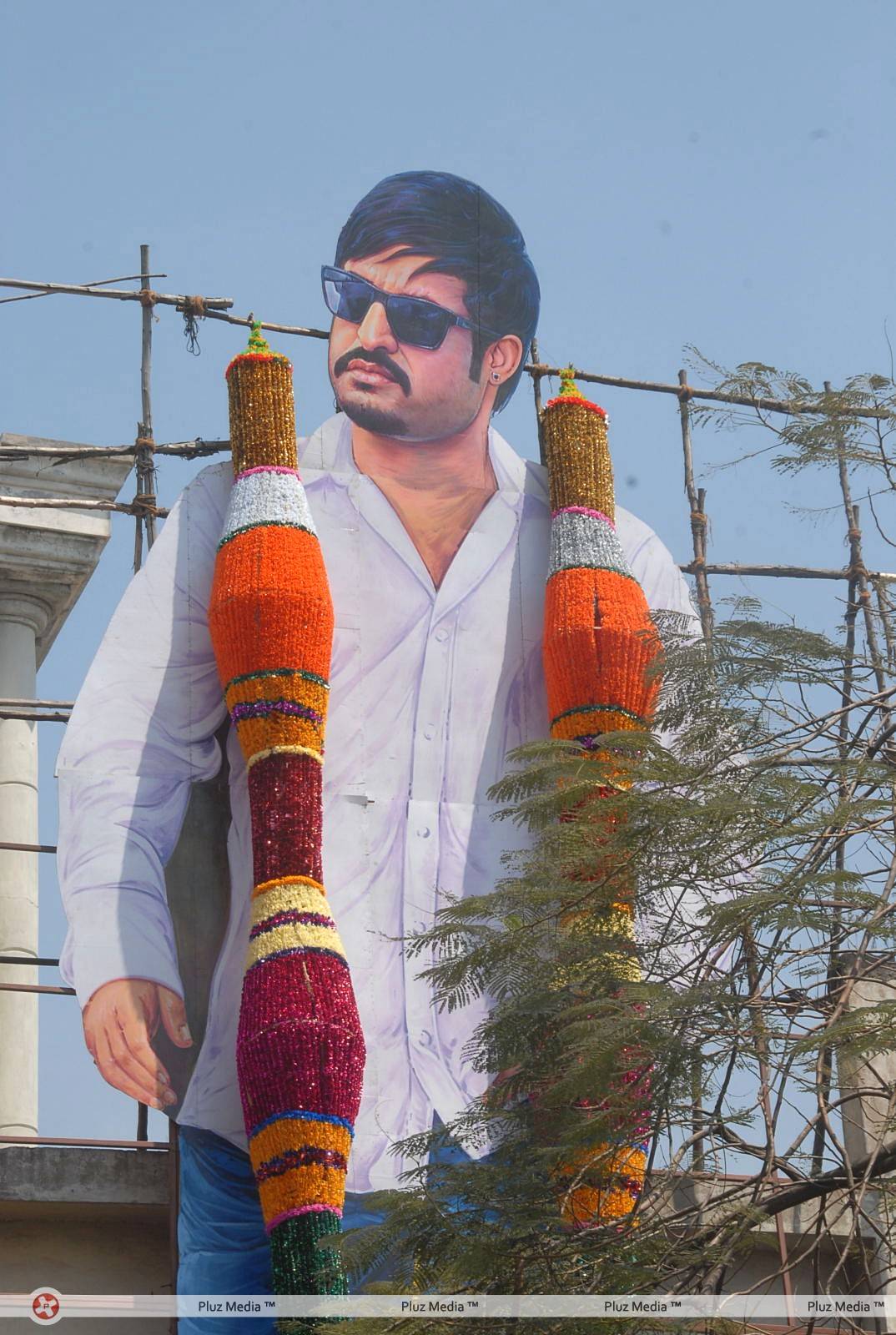 Baadshah Hungama at RTC X Roads Photos | Picture 425750