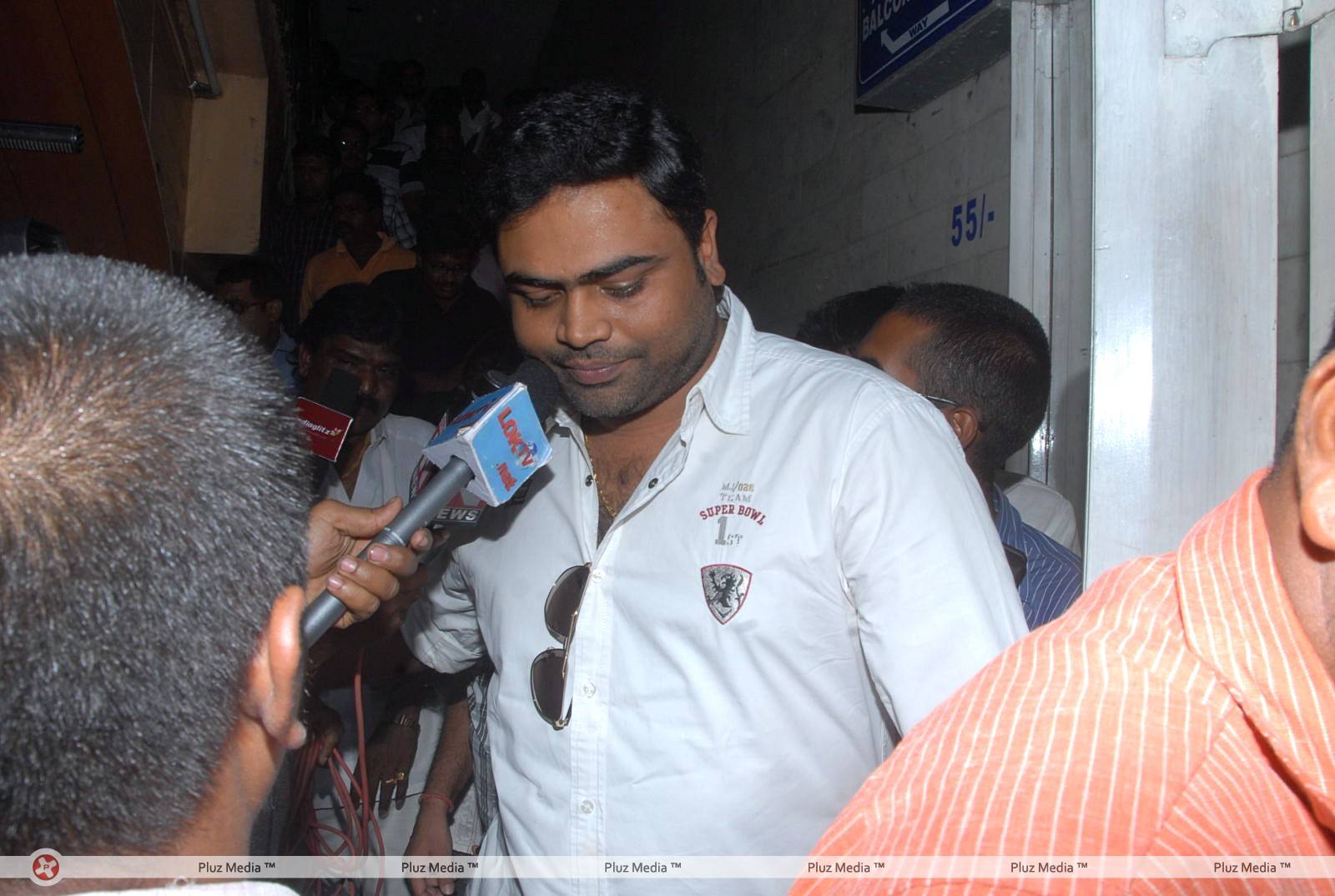 Vamsi Paidipally - Baadshah Hungama at RTC X Roads Photos | Picture 425697