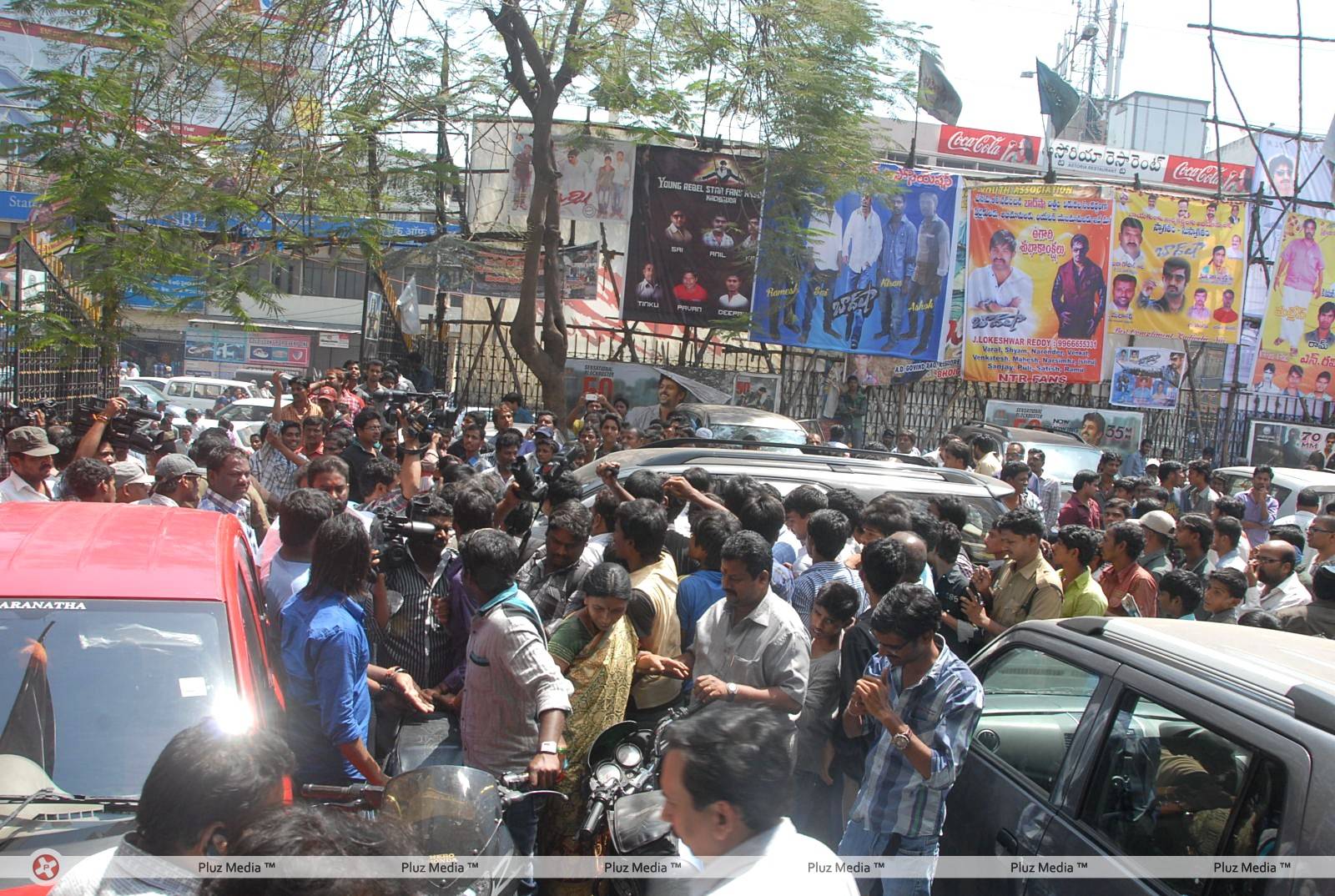 Baadshah Hungama at RTC X Roads Photos | Picture 425563