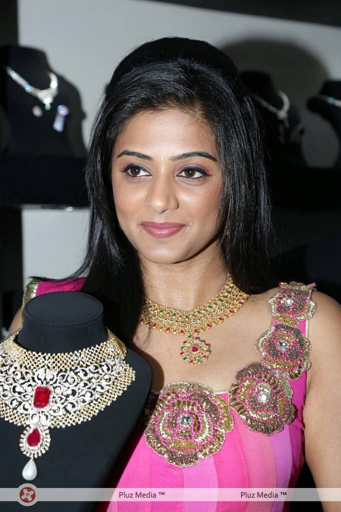 Priyamani - Priyamani Launches Jos Alukkas New Store Pictures | Picture 426546