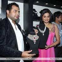 Priyamani - Priyamani Launches Jos Alukkas New Store Pictures