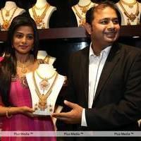 Priyamani - Priyamani Launches Jos Alukkas New Store Pictures