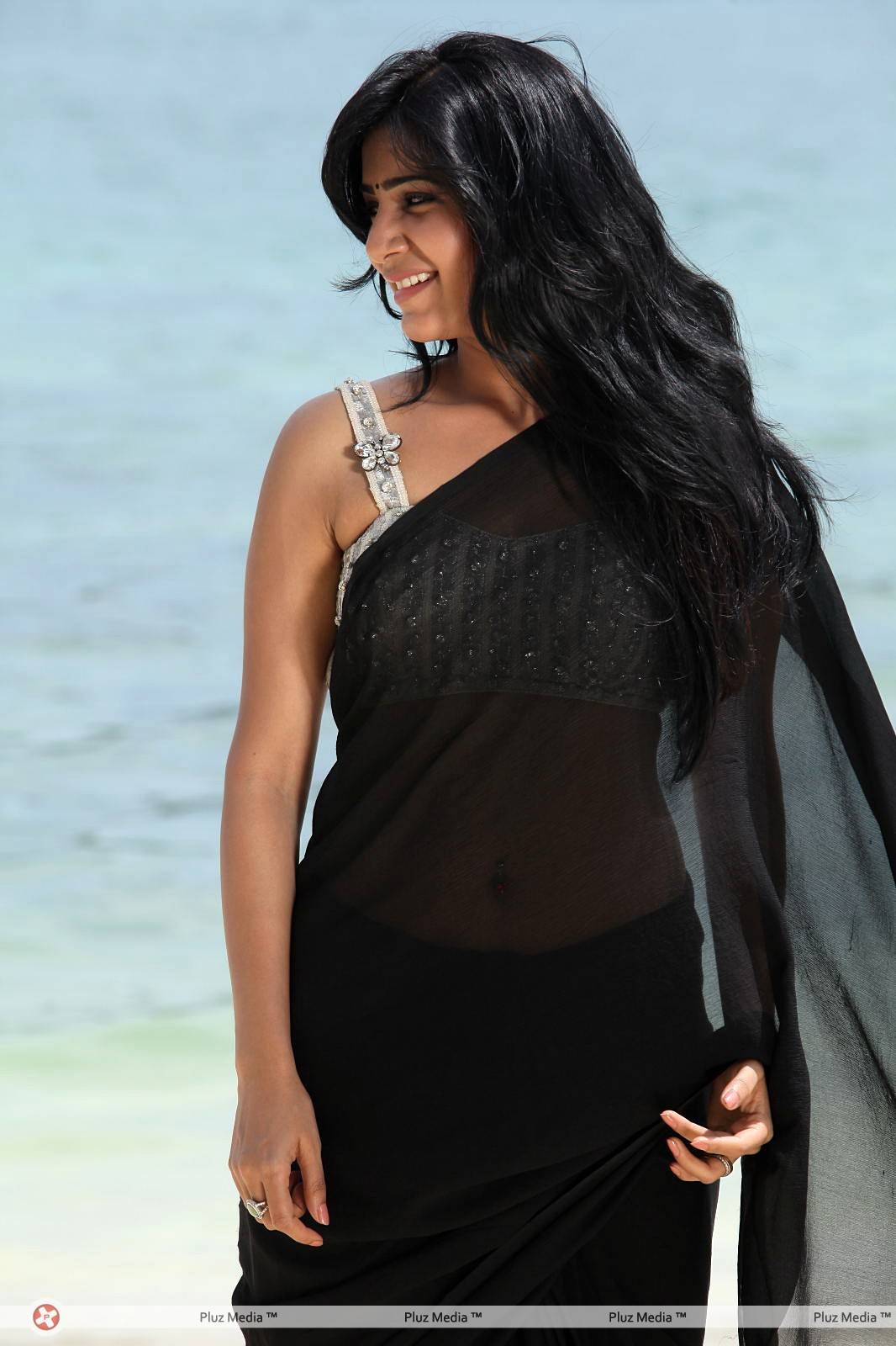 Samantha Hot in Black Saree Photos | Picture 431567
