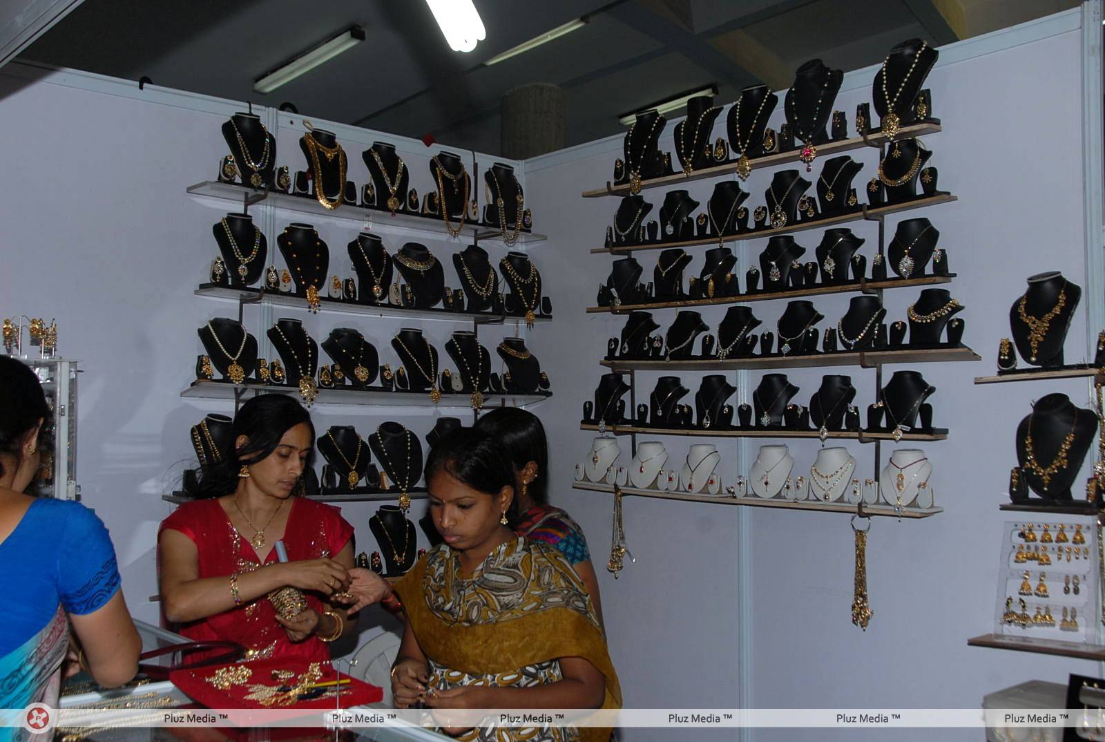Vastra Varnam Expo 2013 Launch By Srilekha Pictures | Picture 440972
