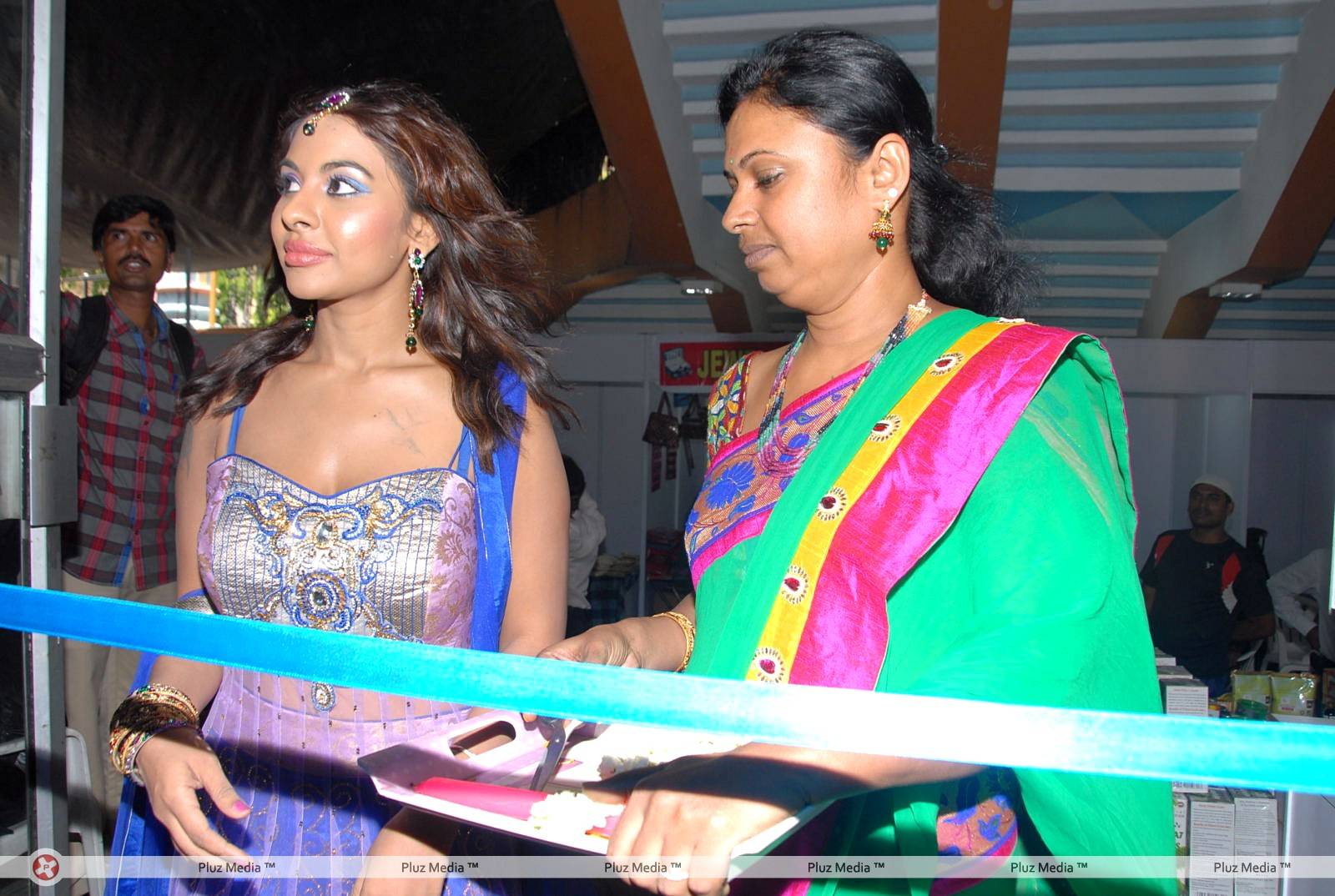 Vastra Varnam Expo 2013 Launch By Srilekha Pictures | Picture 440974