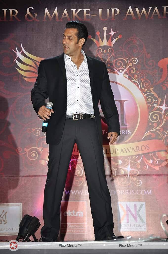 Salman Khan - Salman-Hrithik-Kareena at Bharat N Dorris Hair & Make-up Awards 2013 Stills | Picture 444858