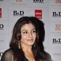 Raveena Tandon - Salman-Hrithik-Kareena at Bharat N Dorris Hair & Make-up Awards 2013 Stills | Picture 444771