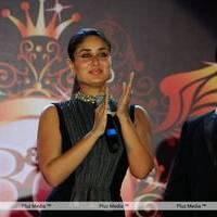Kareena Kapoor - Salman-Hrithik-Kareena at Bharat N Dorris Hair & Make-up Awards 2013 Stills | Picture 444816