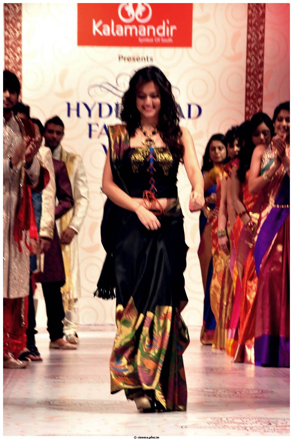 Kriti Kharbanda Hot Images at Hyderabad Fashion Week 2013 | Picture 524440