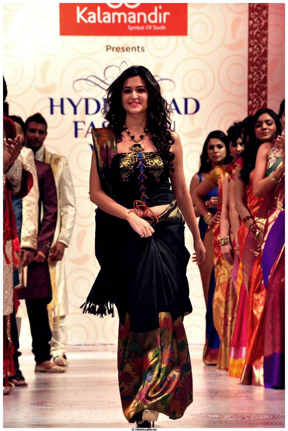 Kriti Kharbanda - Hyderabad Fashion Week 2013 Day 3 Photos | Picture 524144