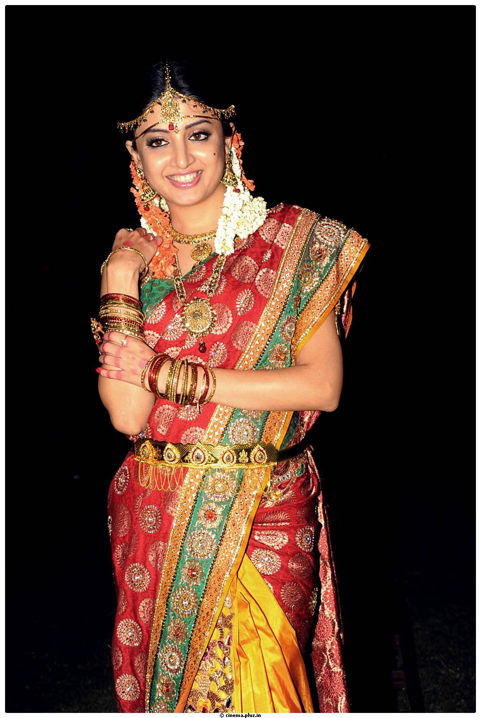 Poonam Kaur Cute Saree Photos | Picture 532406