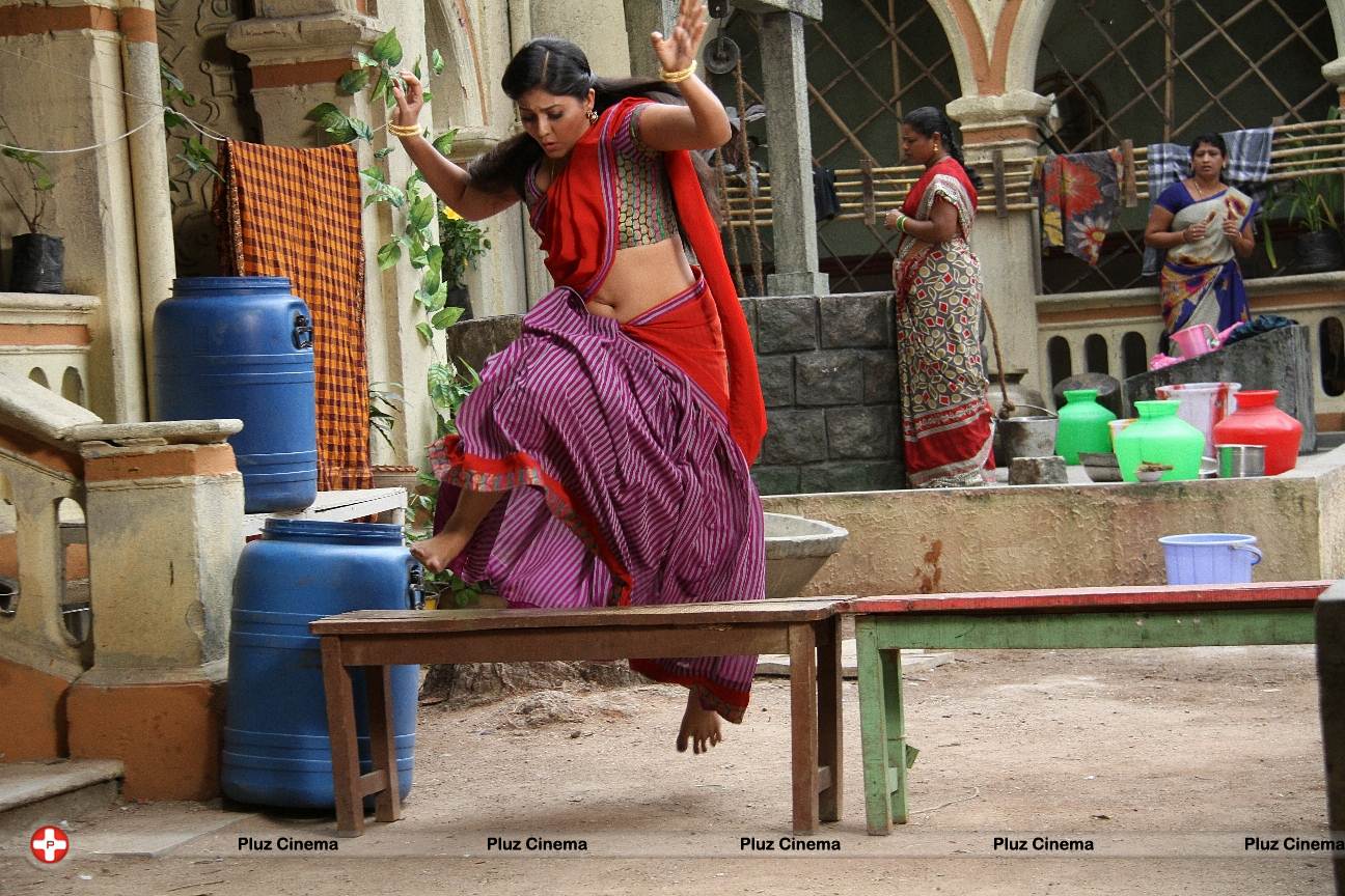 Anjali (Actress) - Nataraju Tane Raju Movie Hot Stills | Picture 555089