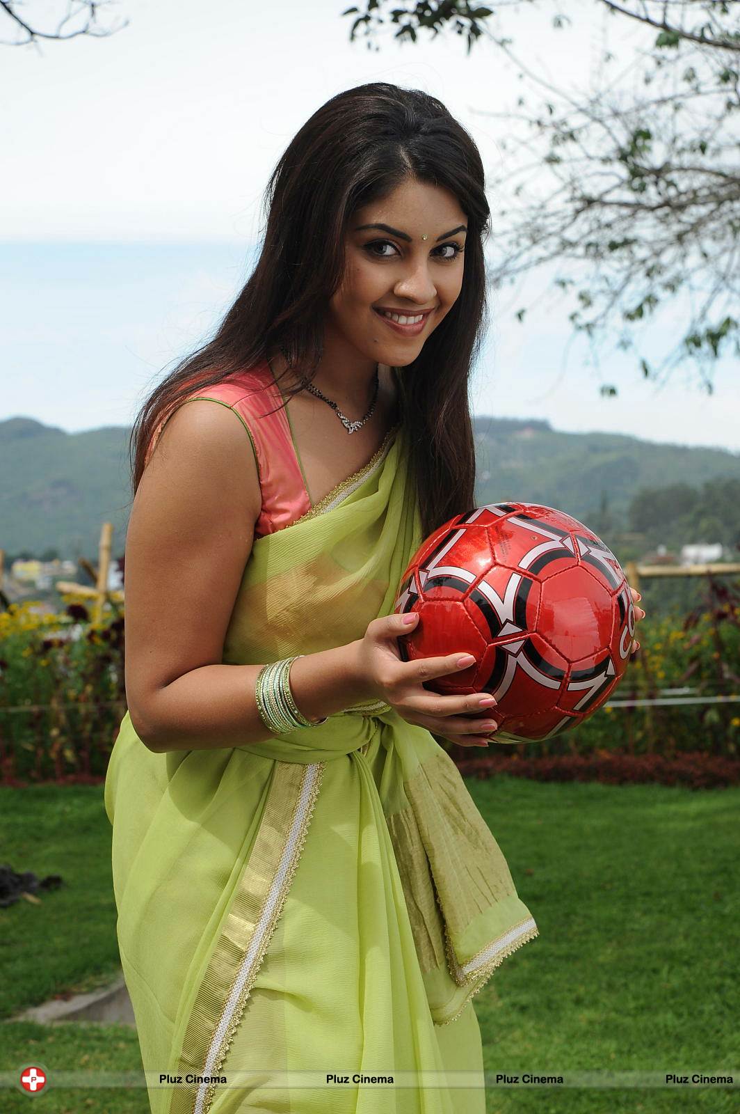 Richa Gangopadhyay New Hot Images | Picture 558717