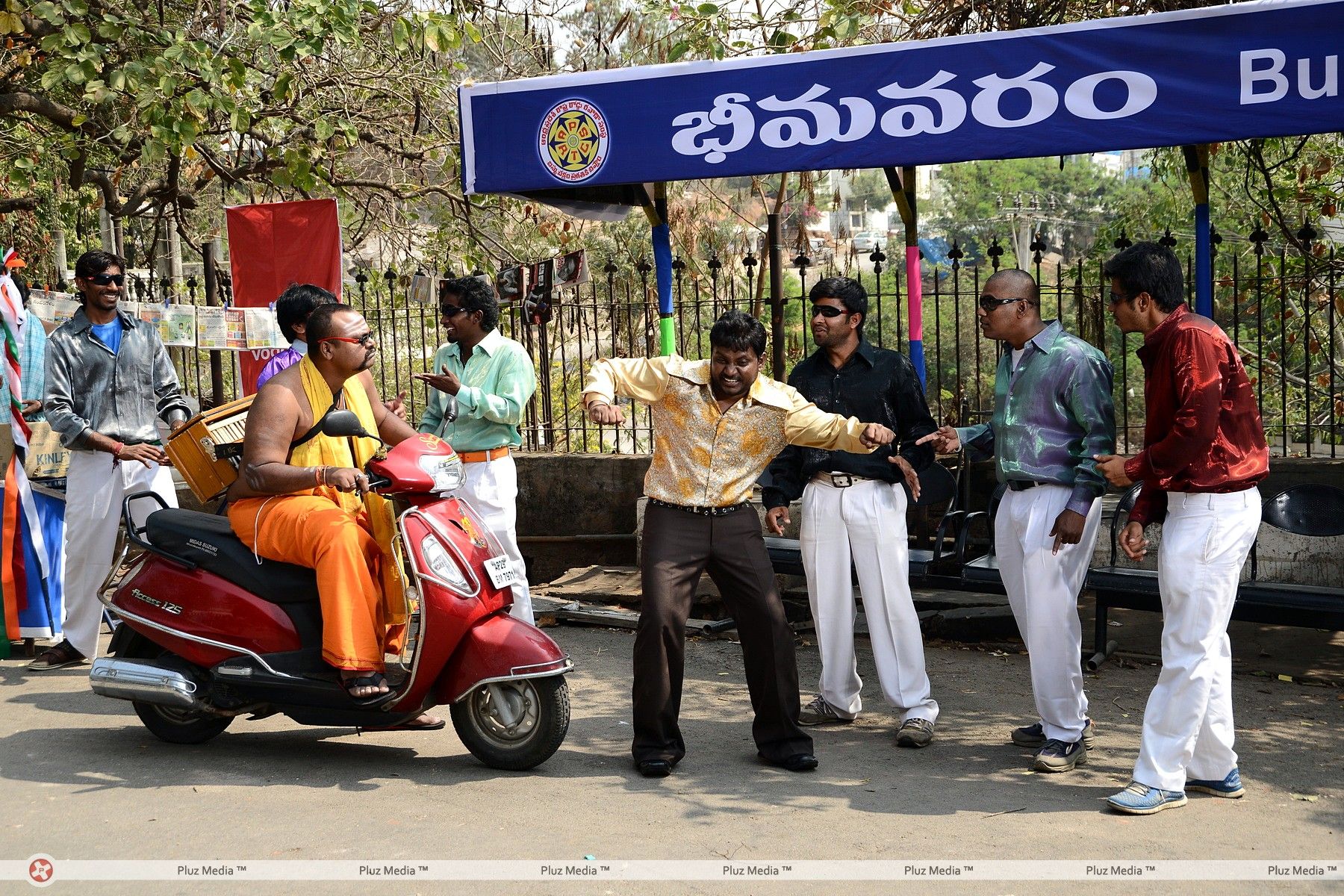 Athadu Aame O Scooter Movie New Photos | Picture 381517
