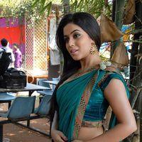 Poorna Hot Photos at Telugulo Naaku Nachni Padam Prema Movie Launch | Picture 383325