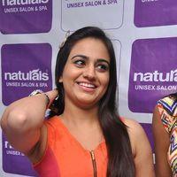 Aksha Pardasany - Actress Aksha & Nikitha Narayan launches Naturals Family Salon Photos | Picture 391780