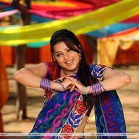 Bhumika Hot Saree Photos in April Fool Movie | Picture 360798