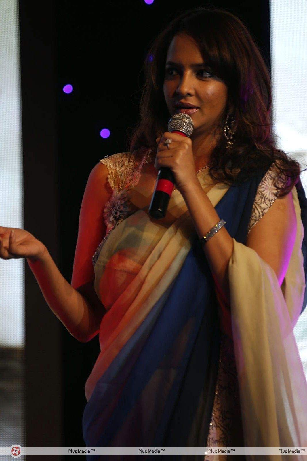 Lakshmi Manchu - Kadali Movie Audio Launch Photos | Picture 360398