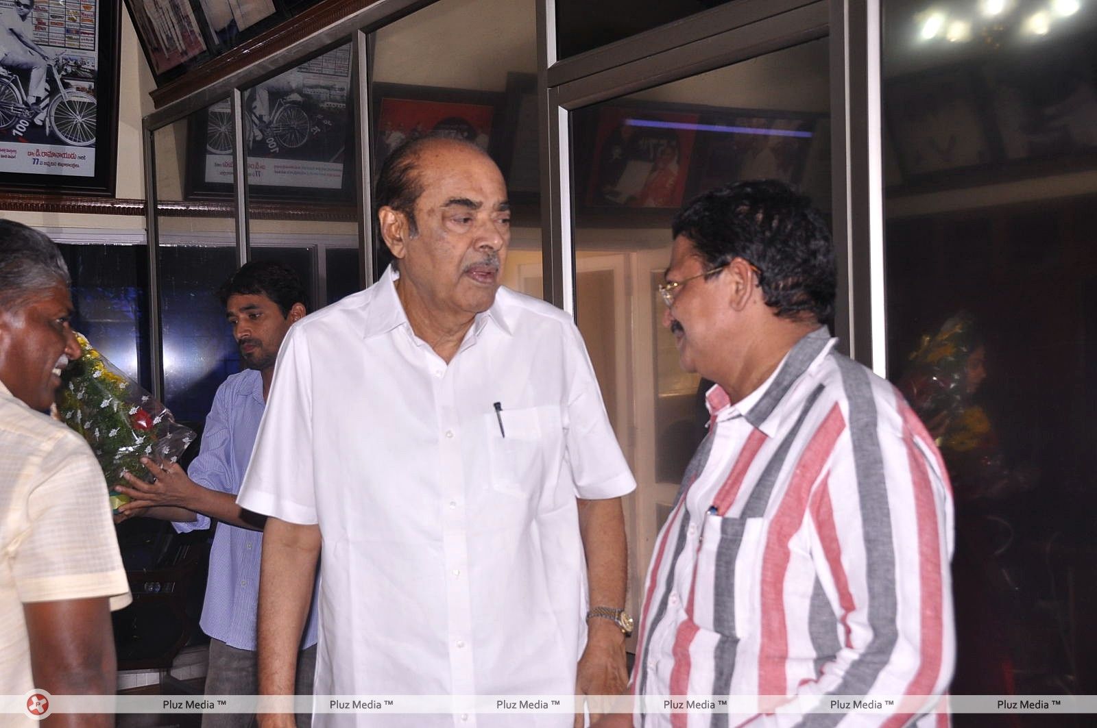 D. Ramanaidu - Producers Council and Dasari Narayana Rao Greets Ramanaidu for Achieving Padma Bhushan Stills | Picture 370792
