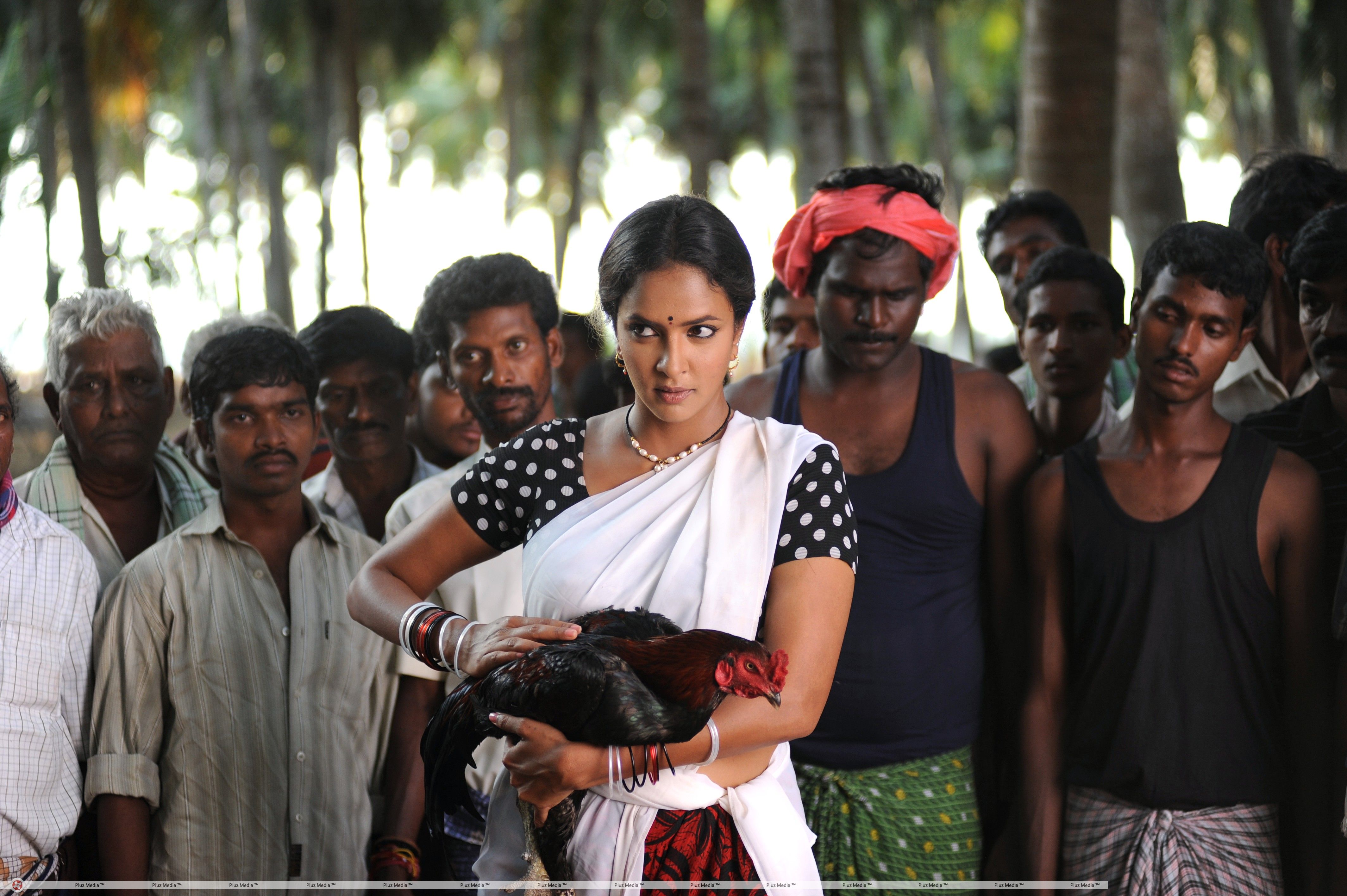 Lakshmi Manchu Latest Stills in Gundello Godari Movie | Picture 372143