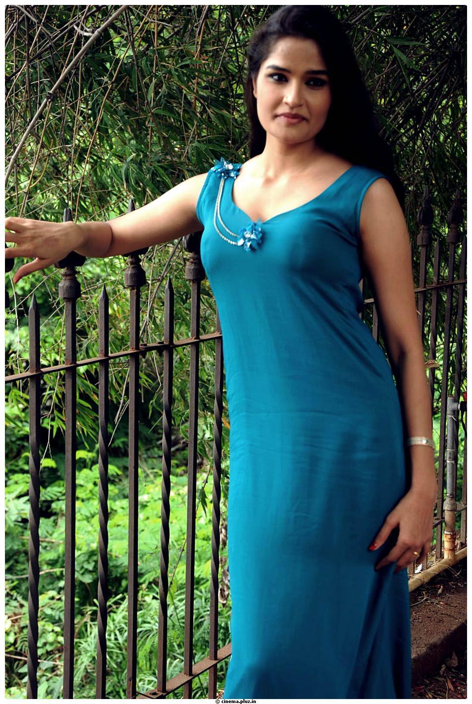 Sneha Thakur Latest Hot Photos | Picture 500191