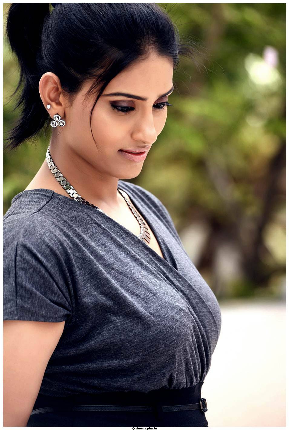 Sri Sudha Hot Photoshoot Stills | Picture 500123