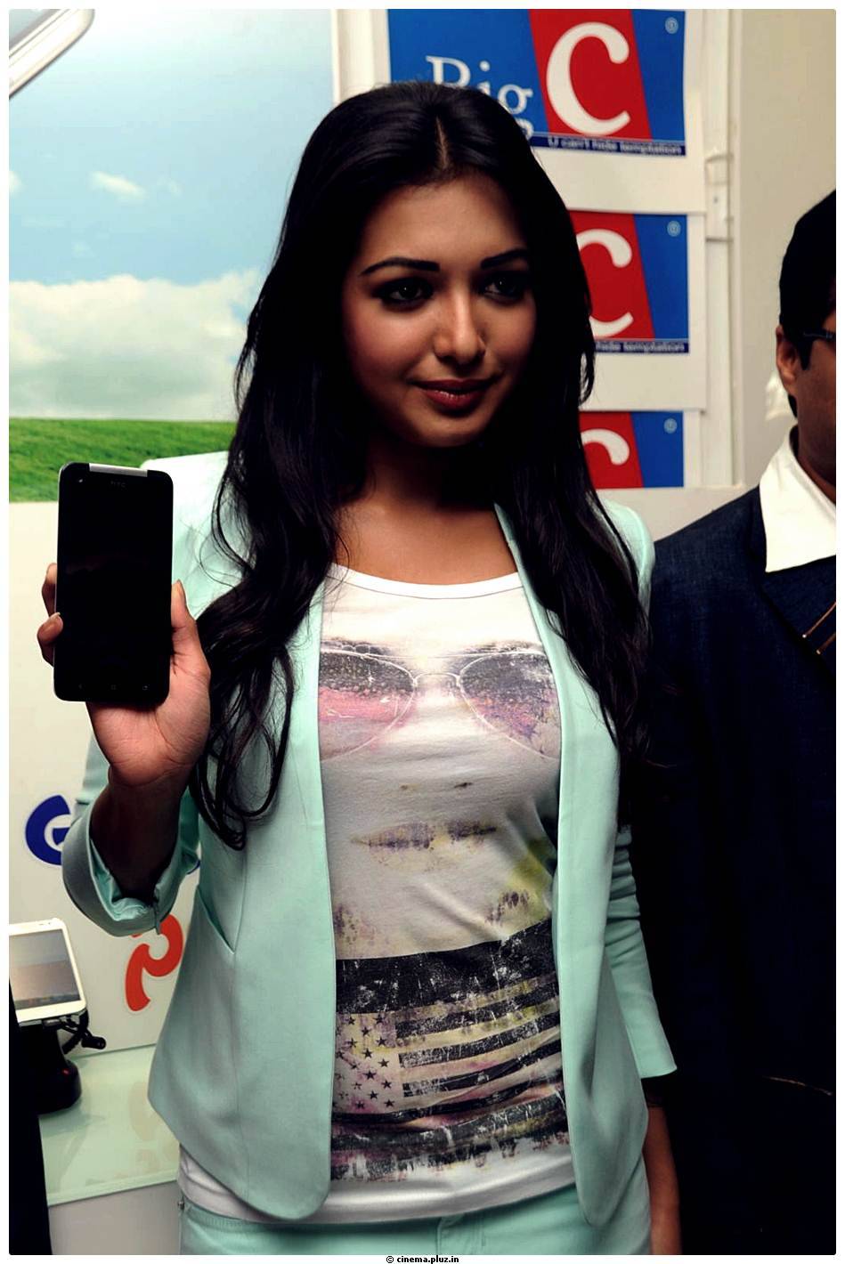 Catherine Tresa Latest Photos at Big C Mobile Store Launch | Picture 503092