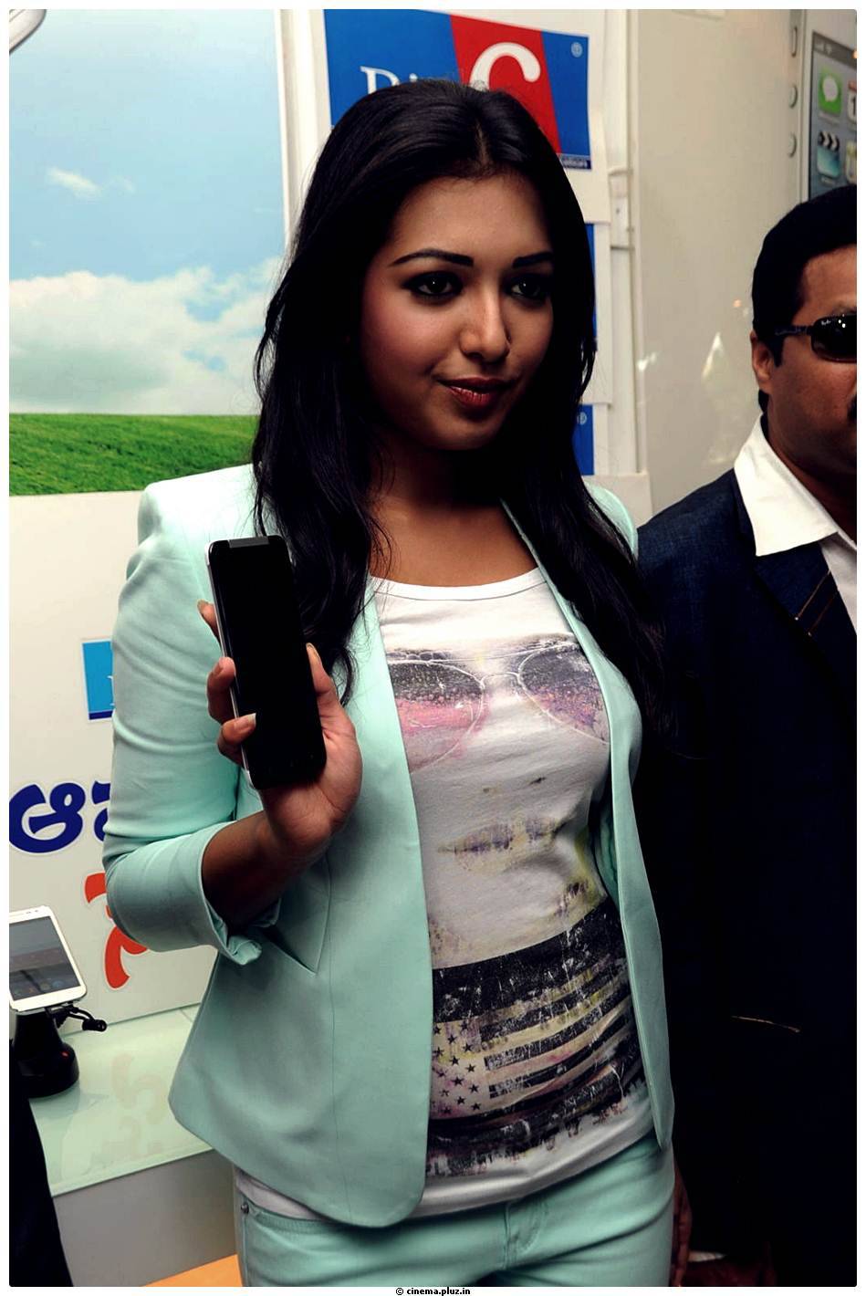 Catherine Tresa Latest Photos at Big C Mobile Store Launch | Picture 503167