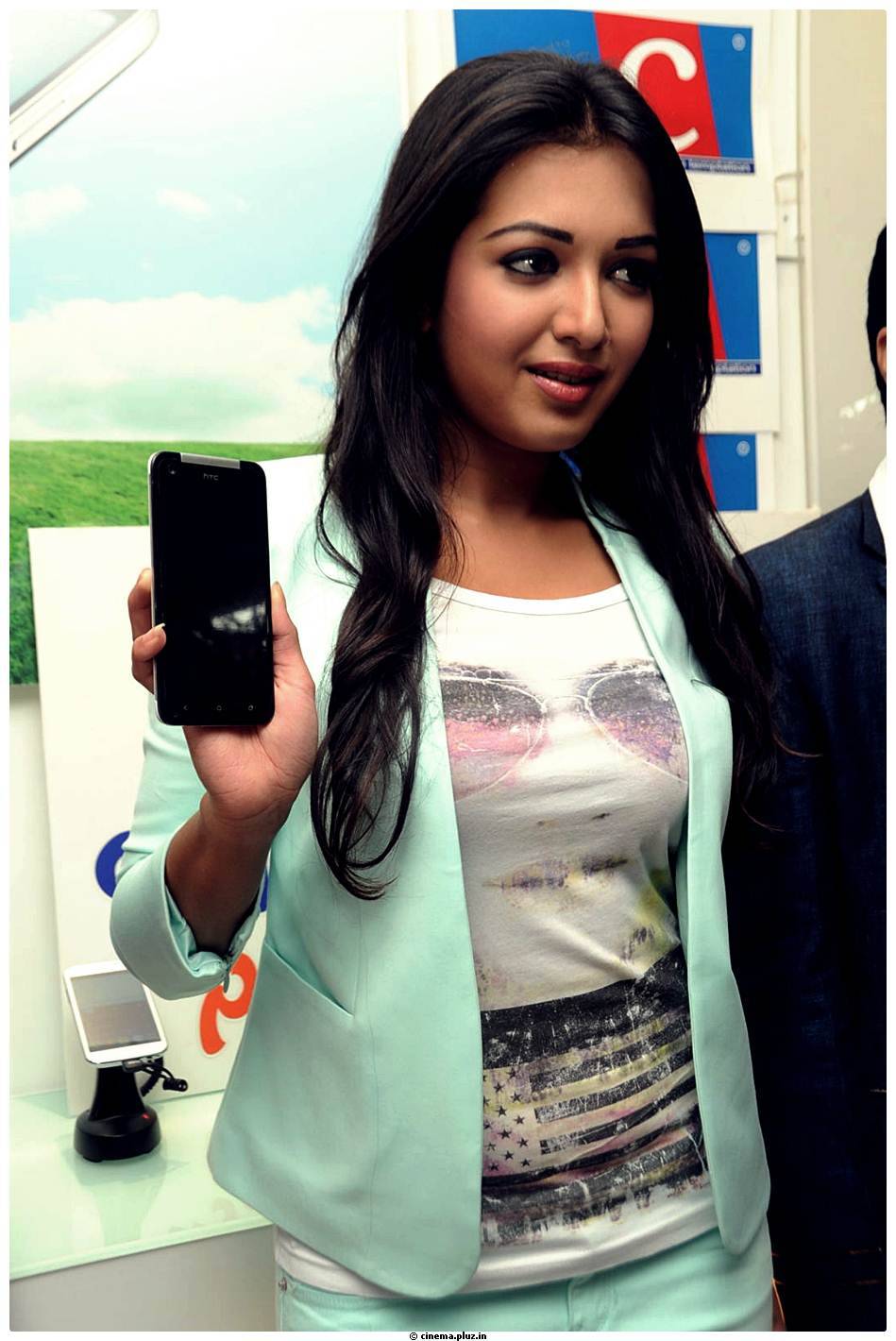 Catherine Tresa Latest Photos at Big C Mobile Store Launch | Picture 503206