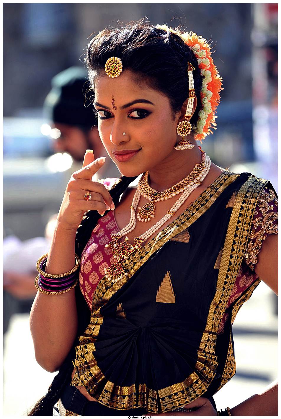 Amala Paul Latest Cute Images from Iddarammayilatho Movie | Picture 507506