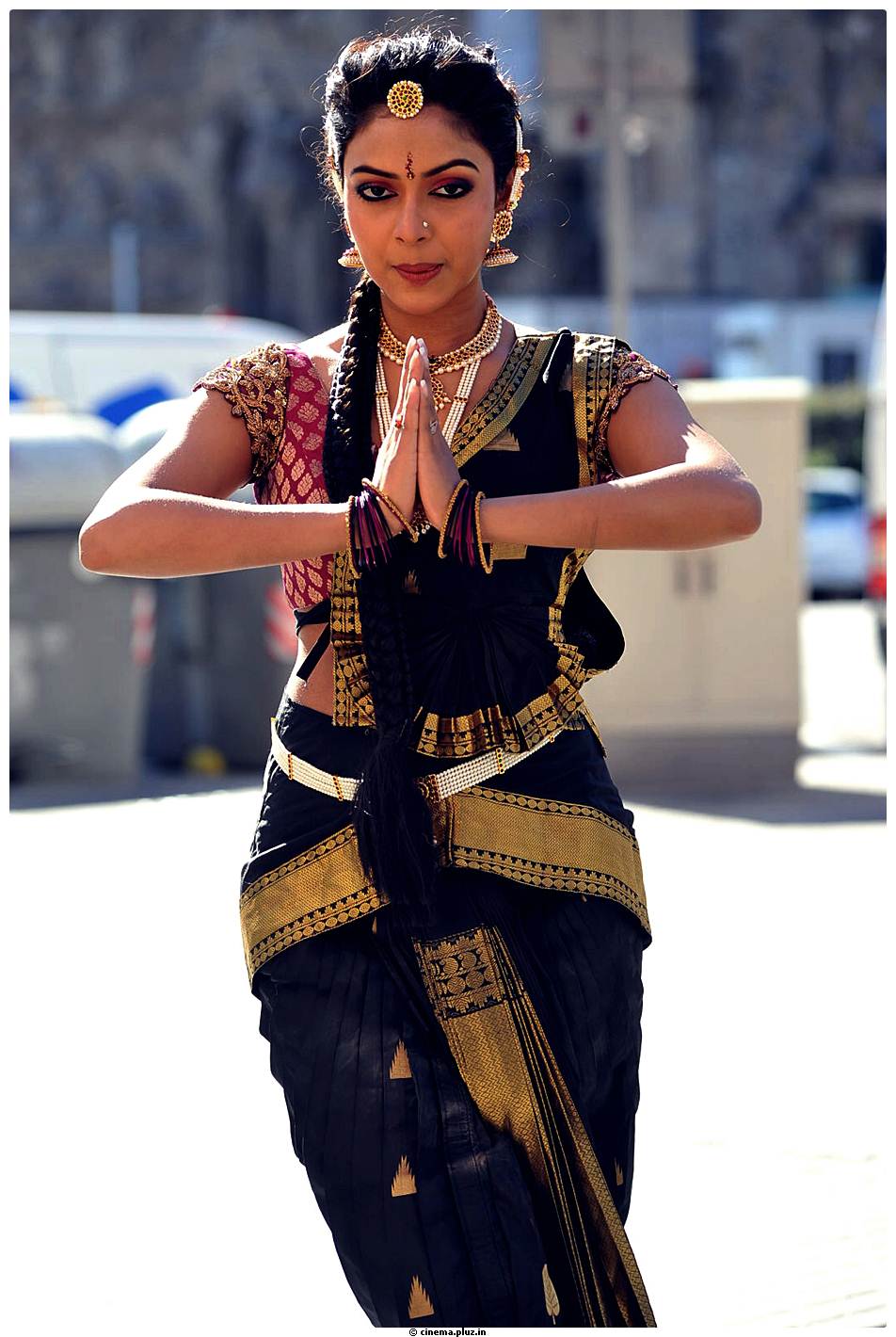Amala Paul Latest Cute Images from Iddarammayilatho Movie | Picture 507465