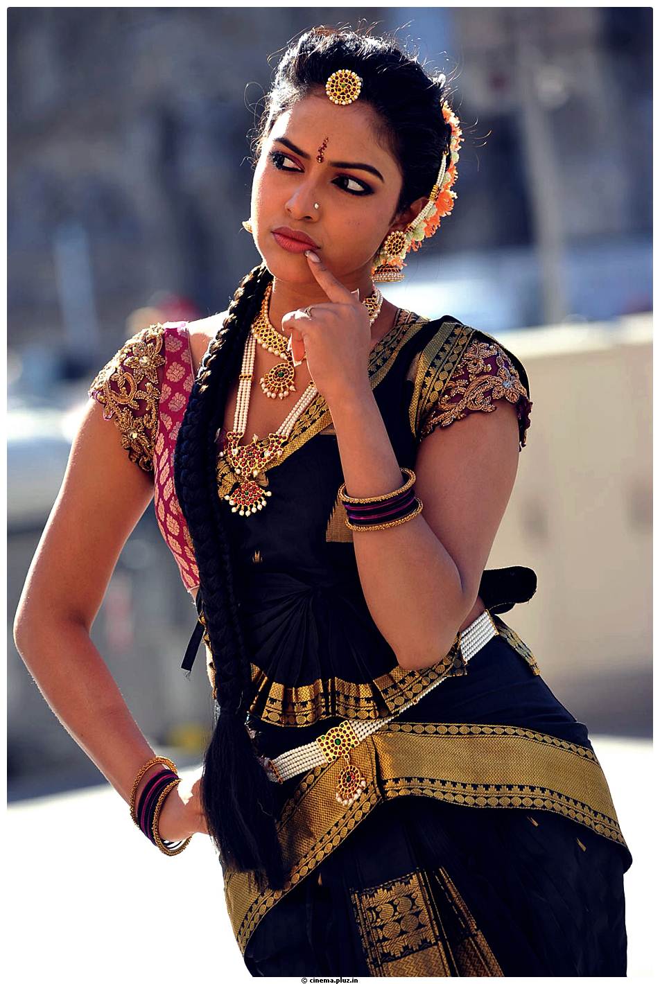 Amala Paul Latest Cute Images from Iddarammayilatho Movie | Picture 507475