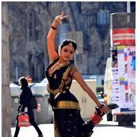 Amala Paul Latest Cute Images from Iddarammayilatho Movie | Picture 507525