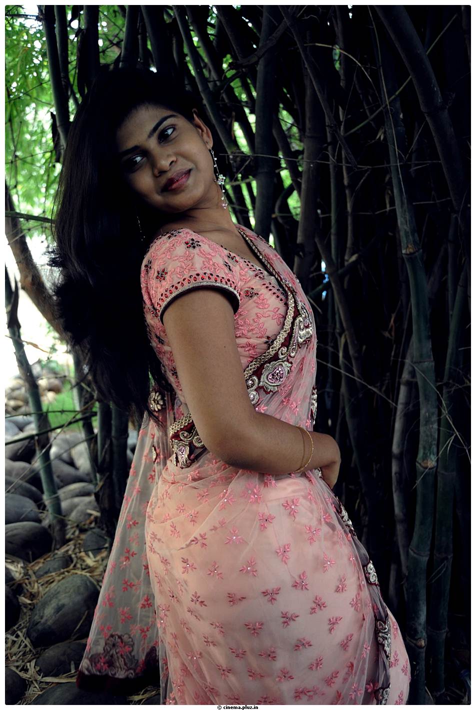 Alekya Hot Saree Images at Anandam Malli Modalaindi Movie Opening | Picture 510320