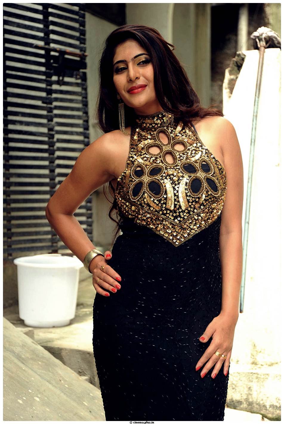 Neha Saxena Latest Hot Photos at Q Premaku Chavuku Movie Opening | Picture 510403