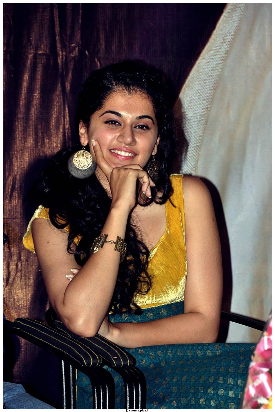 Taapsee Pannu - Gopichand and Taapsee @ Sahasam Show to School Students Photos | Picture 512409