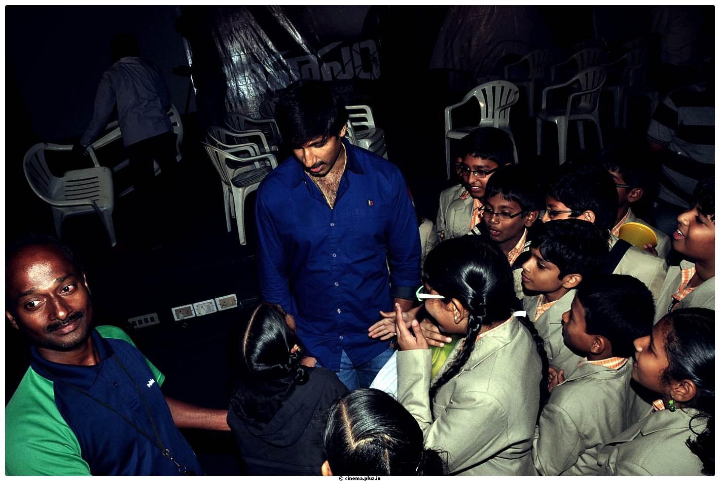 Gopichand - Gopichand and Taapsee @ Sahasam Show to School Students Photos | Picture 512171
