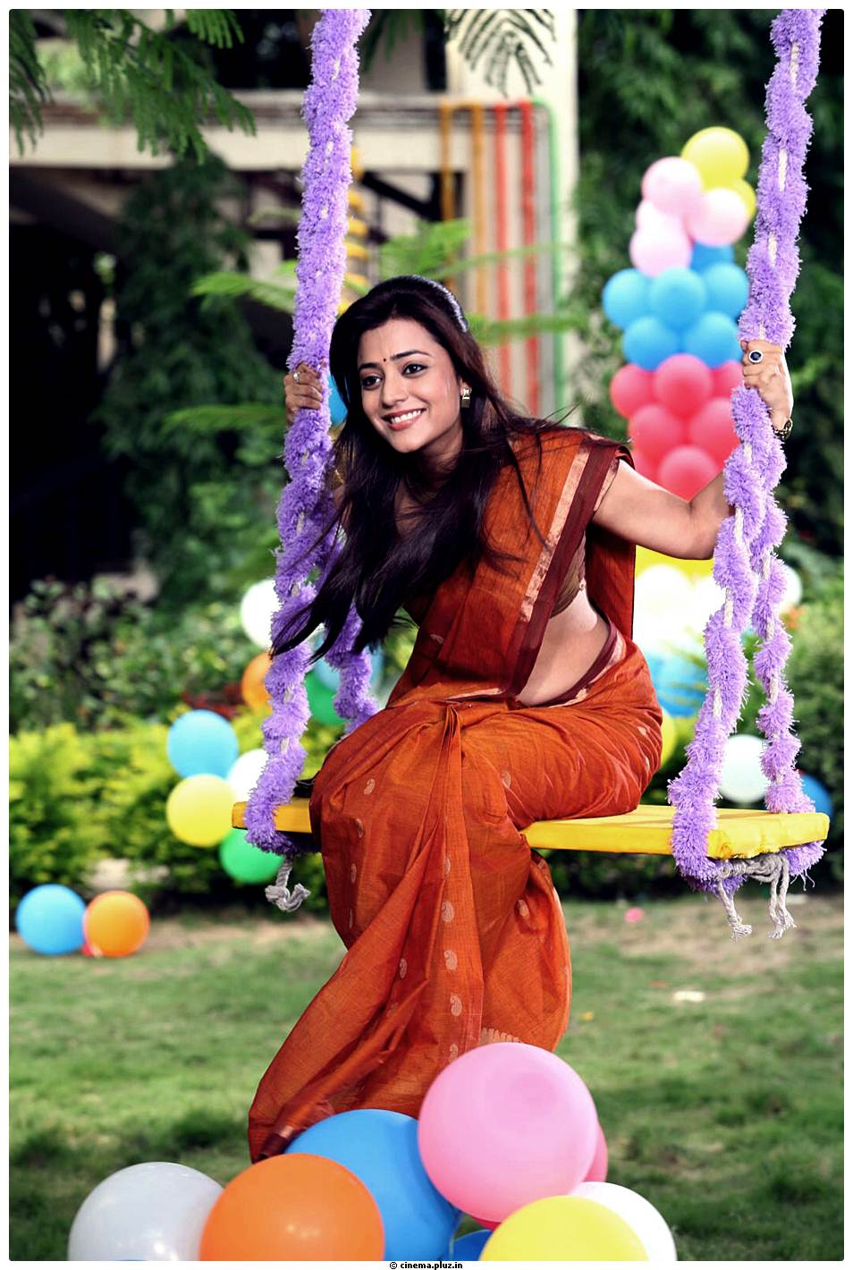 Nisha Agarwal Hot Saree Stills in Saradaga Ammayilatho Movie | Picture 513168
