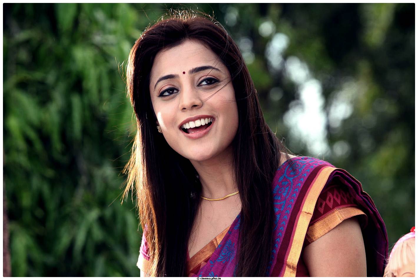 Nisha Agarwal Hot Saree Stills in Saradaga Ammayilatho Movie | Picture 513179