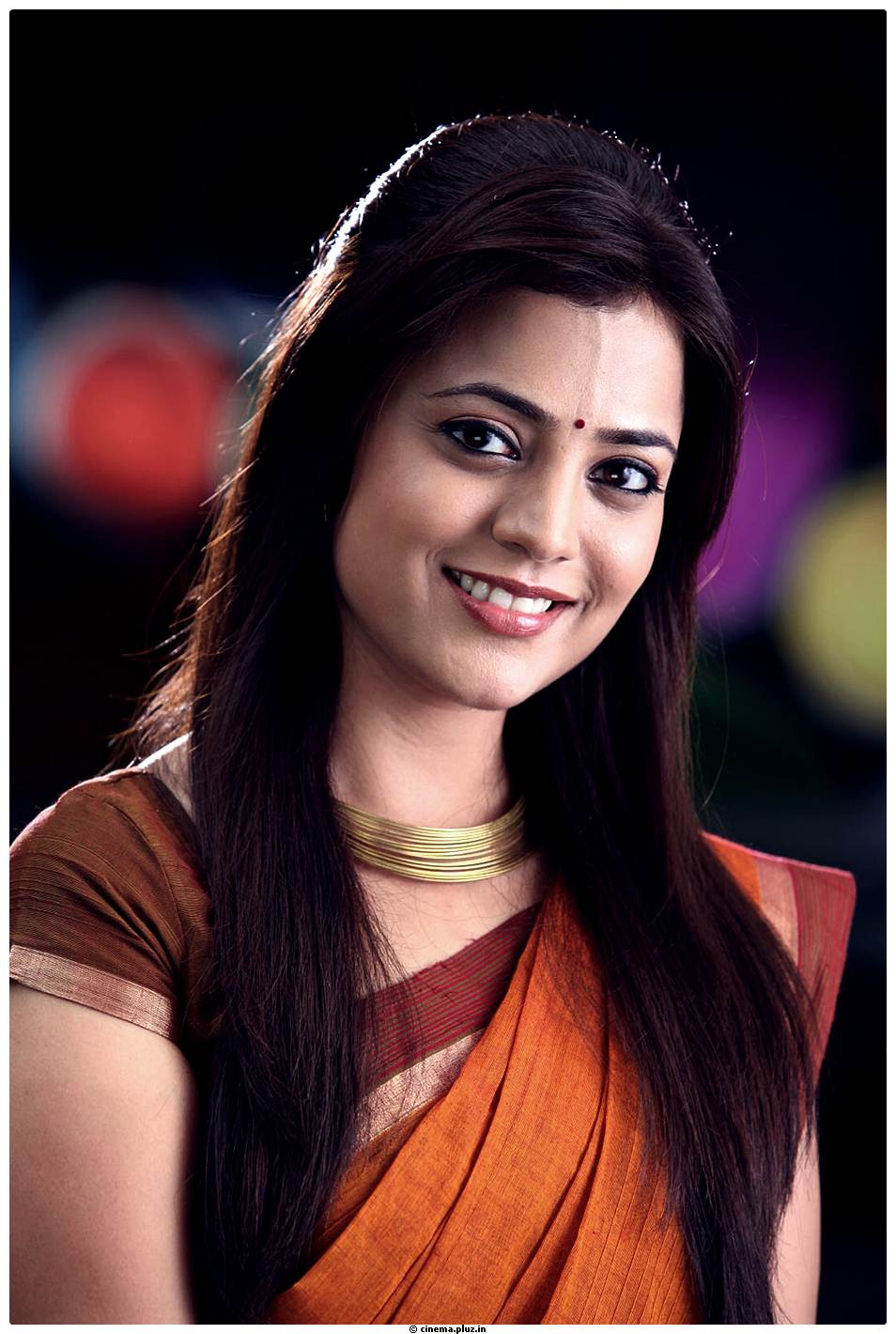 Nisha Agarwal Hot Saree Stills in Saradaga Ammayilatho Movie | Picture 513229