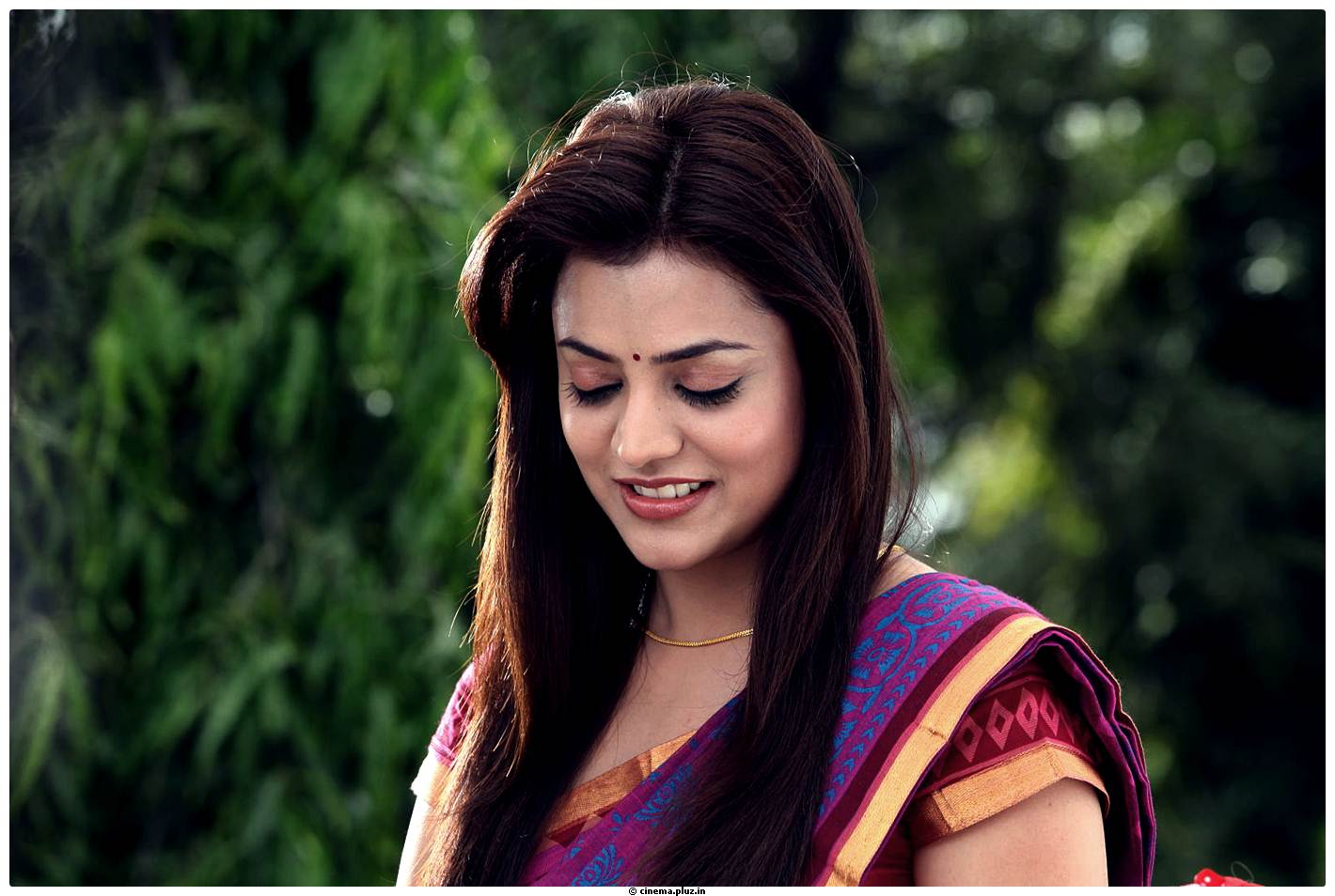 Nisha Agarwal Hot Saree Stills in Saradaga Ammayilatho Movie | Picture 513230