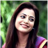 Nisha Agarwal Hot Saree Stills in Saradaga Ammayilatho Movie | Picture 513202