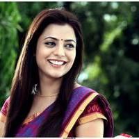 Nisha Agarwal Hot Saree Stills in Saradaga Ammayilatho Movie | Picture 513204