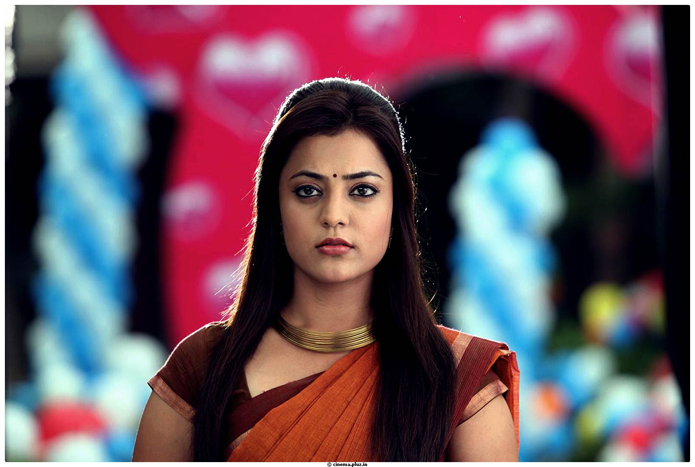 Nisha Agarwal Hot Saree Stills in Saradaga Ammayilatho Movie | Picture 513245